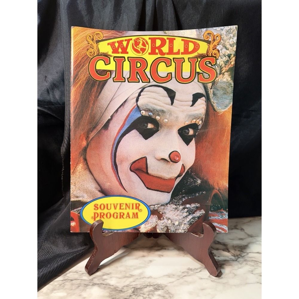 VTG NEW 1984 WORLD CIRCUS SOUVENIR PROGRAM BLACK & WHITE INSIDE (2788)‎